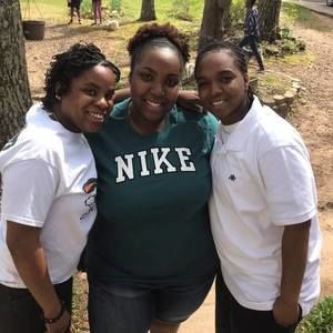 Meet your Posher, Monique